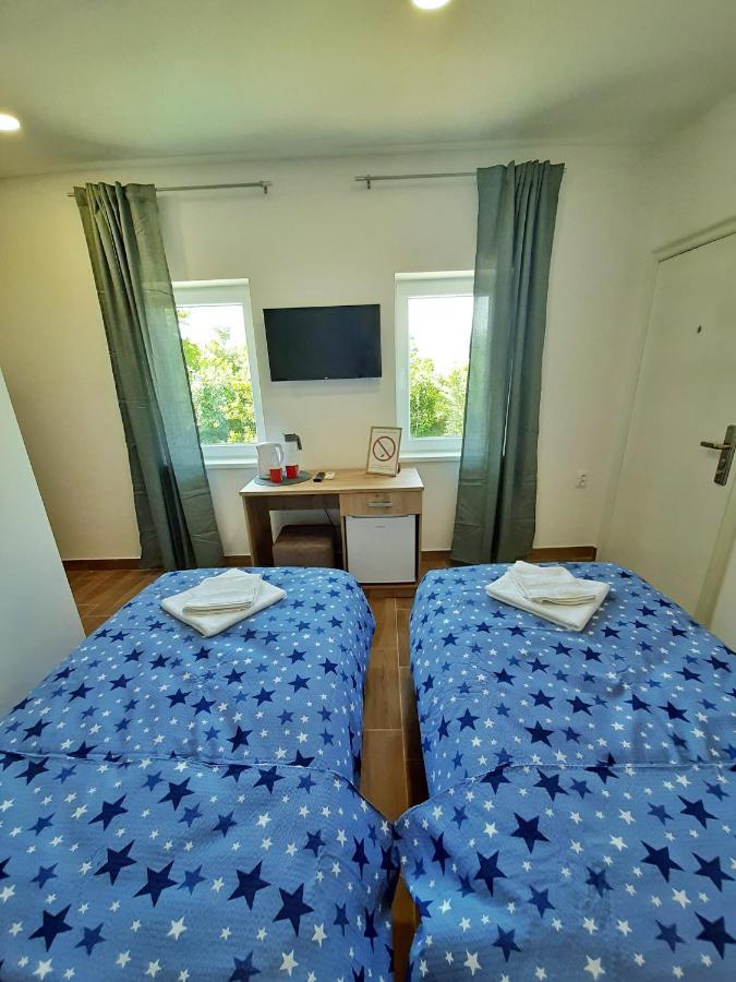 Pool And Villa Splav Dunavac Futog Экстерьер фото